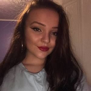 Meet your Posher, Kayla